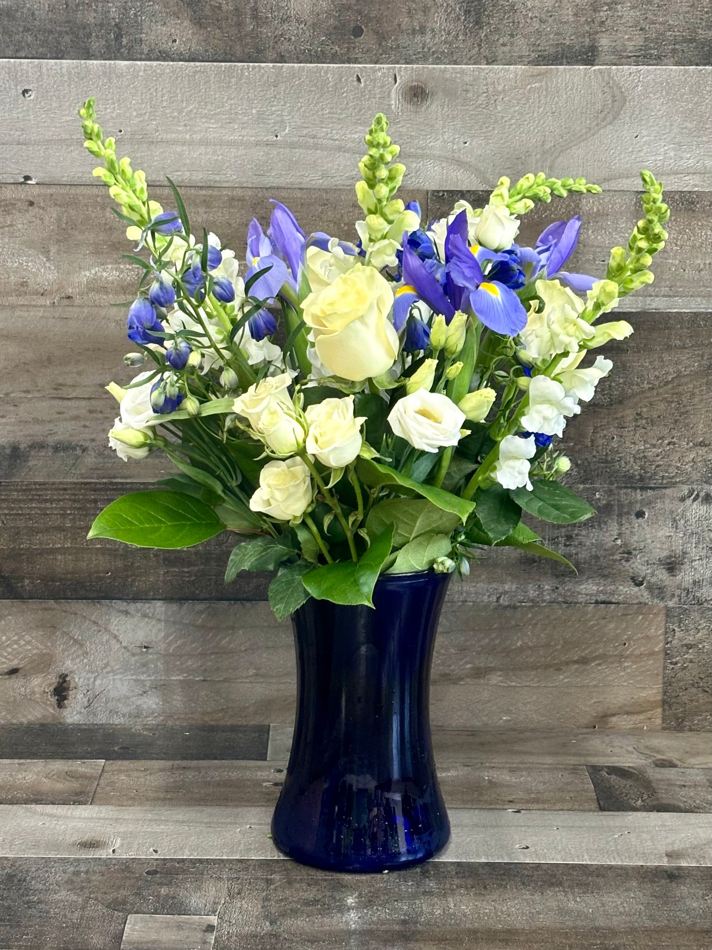 Calm in blue and white