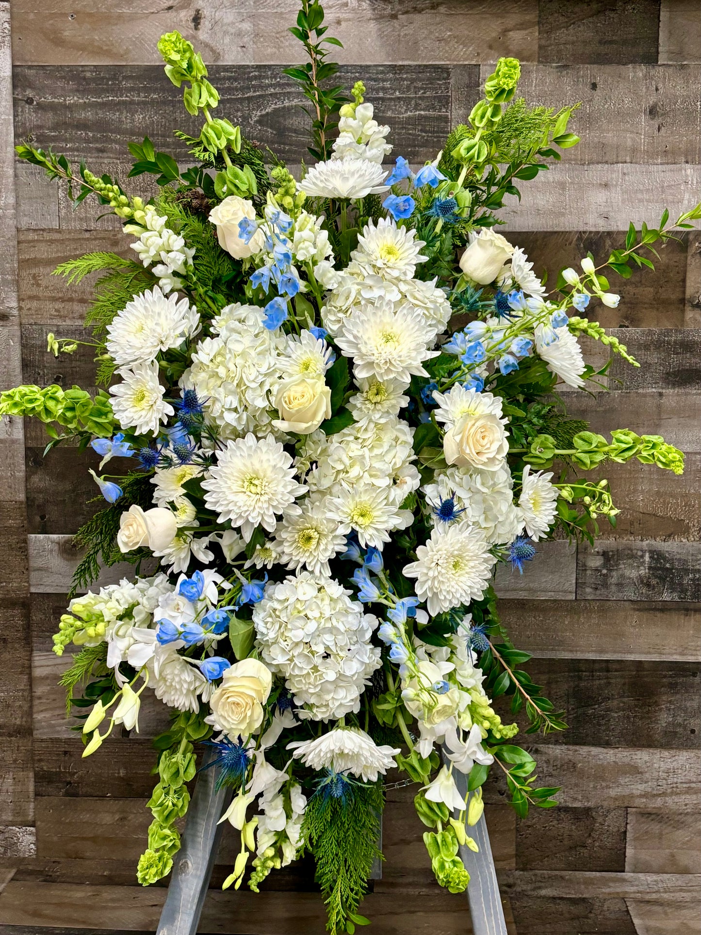 Light blue and white spray
