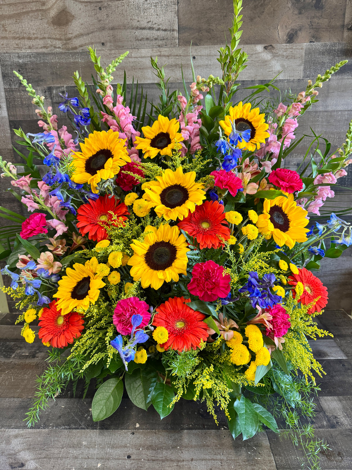 RAYS OF SUNSHINE FUNERAL BASKET – Flowers By Steve, Inc., Haverhill MA