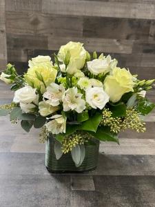Classic Whites deluxe –  Flowers By Steve, Inc., Haverhill MA