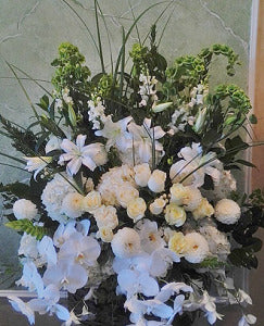 Whites and Greens Exquisite Basket